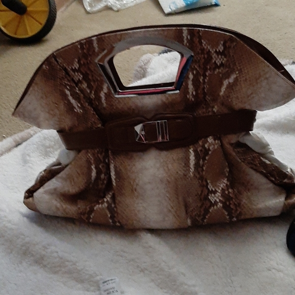Handbagsw/ shoulder strap - Picture 2 of 3